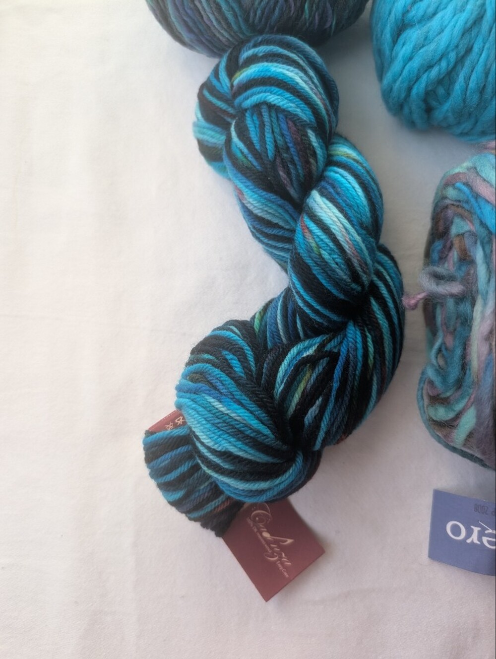 Lot Of Assorted Blue And Green Yarns - Wool Cotton Yak Alpaca Blends - Picture 11 of 16